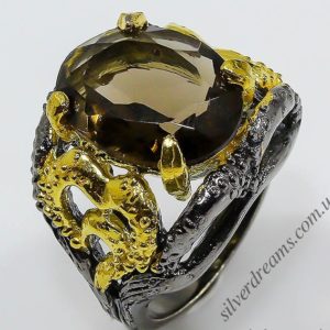 Дизайнерское кольцо из серебра с раухтопазом