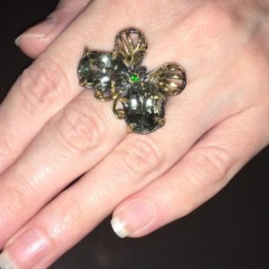 Серебряное кольцо Бабочка с празиолитами