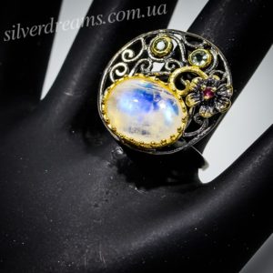 Дизайнерское кольцо с лунным камнем