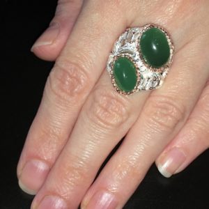 Серебряный перстень с зелёным агатом