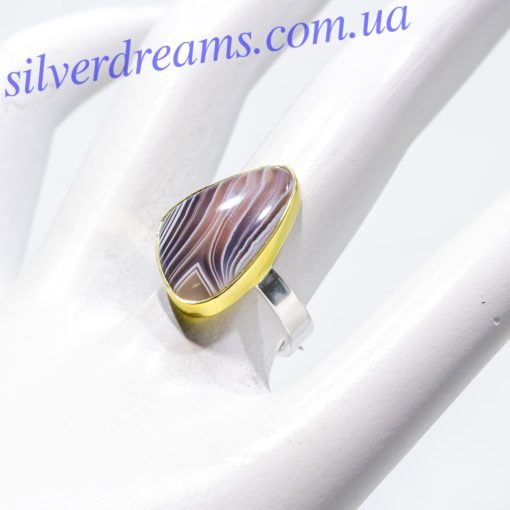 Серебряное кольцо с полосатым агатом