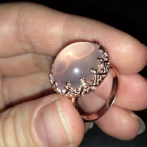 Серебряное кольцо Корона с розовым кварцем