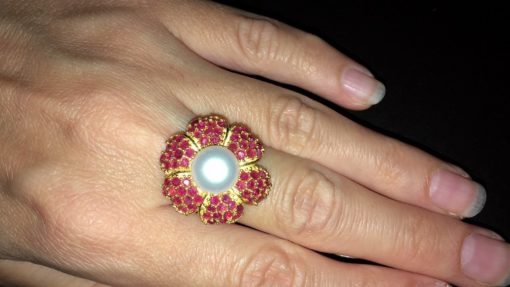 Серебряное кольцо с жемчугом и рубинами