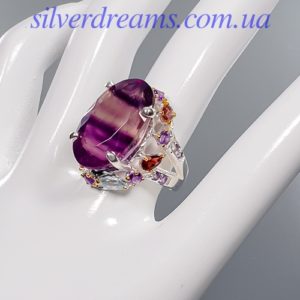 Серебряное кольцо с фиолетовым флюоритом