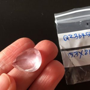 Натуральный розовый кварц груша 21х15 мм