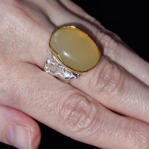 Перстень серебро натуральный опал кабошон