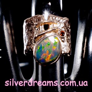 Кольцо серебро натуральный радужный опал