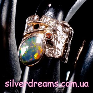 Кольцо серебро натуральный радужный опал