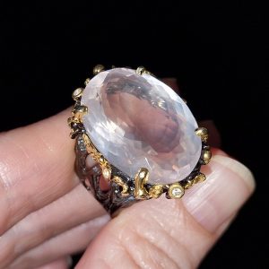 Кольцо серебро природный розовый кварц