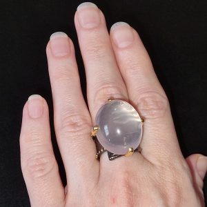 Перстень серебро натуральный розовый кварц