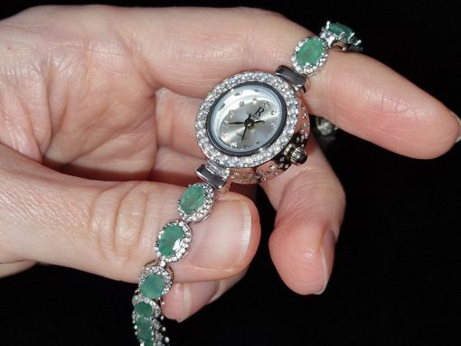 Часы/браслет серебро натуральный изумруд