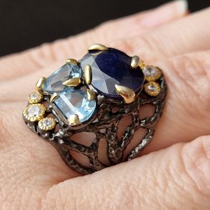 Кольцо серебро природный сапфир и голубой топаз