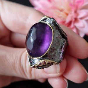 Кольцо серебро природный аметист кабошон