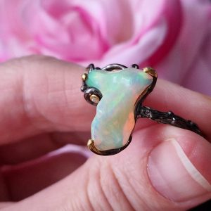 Кольцо серебро природный эфиопский опал