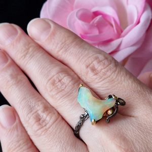 Кольцо серебро натуральный радужный огненный опал