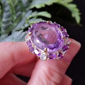 Перстень серебро натуральный аметист со шторкой