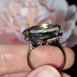 Кольцо серебро природный зелёный аметист (празиолит)