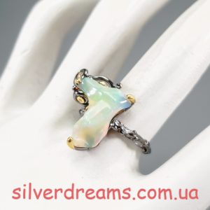 Кольцо серебро натуральный радужный огненный опал