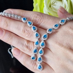 Колье серебро природный апатит