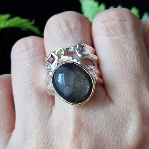 Кольцо серебро природный солнечный камень кошачий глаз