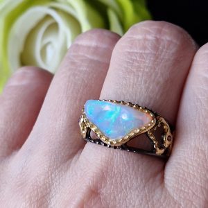 Кольцо серебро природный эфиопский опал