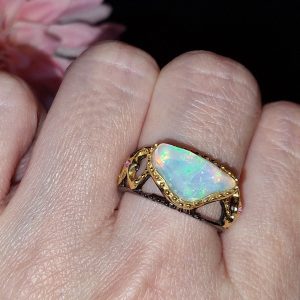 Кольцо серебро натуральный эфиопский опал