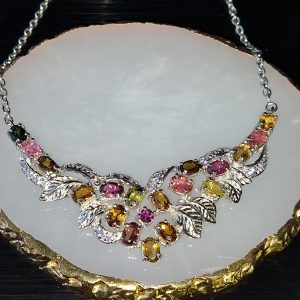 Ожерелье серебро природный турмалин + родолит + танзанит