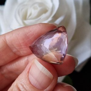 Крупный природный аметрин