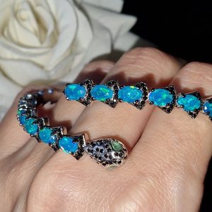 Браслет серебро природный голубой опал и чёрная шпинель