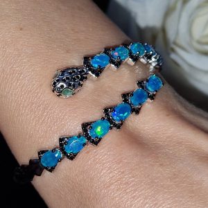 Браслет серебро природный голубой опал и чёрная шпинель