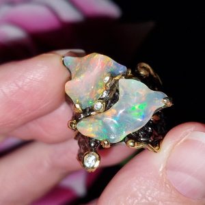 Перстень серебро натуральный радужный огненный опал