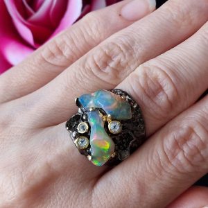 Кольцо серебро природный эфиопский опал