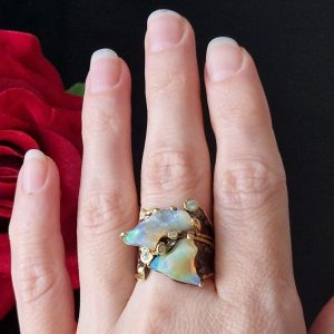 Кольцо серебро природный радужный огненный опал