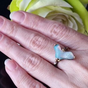 Кольцо серебро природный радужный огненный опал