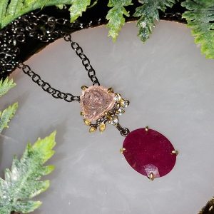 Ожерелье серебро природный рубин + турмалин + топаз
