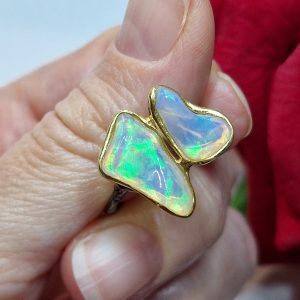 Кольцо серебро натуральный радужный огненный опал