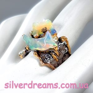 Кольцо серебро природный огненный опал