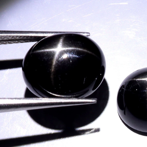 Звёздчатый диопсид 12х10 мм