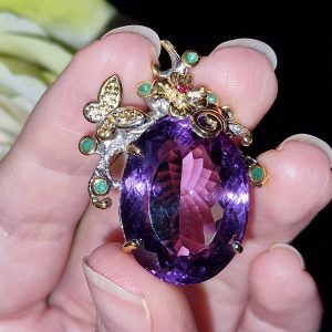 Кулон серебро природный аметист + изумруд