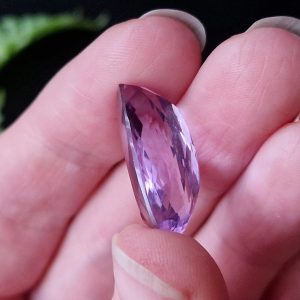 природный аметист багет 22х12 мм