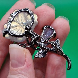 Брошь серебро природный лабрадор