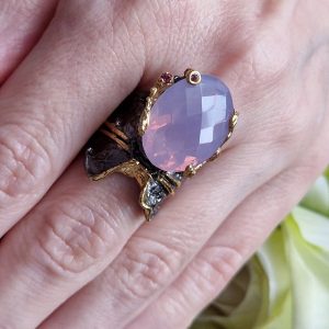 Кольцо серебро природный лавандовый кварц