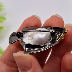 Брошь серебро природный барочный жемчуг
