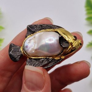 Брошь серебро натуральный барочный жемчуг