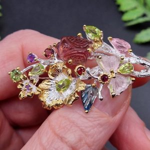 Брошь серебро природный турмалин + хризолит + родолит