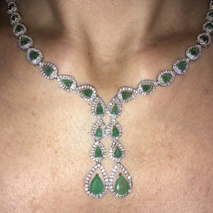 Колье серебро натуральный изумруд