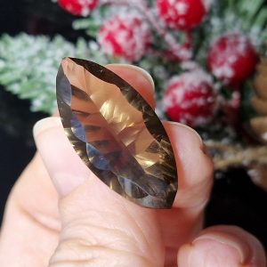 Природный раухтопаз маркиз 30х14 мм