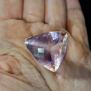 Натуральный аметрин триллиант 28х26 мм + сертификат