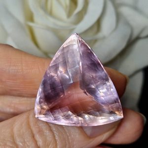 Натуральный аметрин триллиант 28х26 мм с паспортом