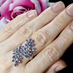 Кольцо серебро природный танзанит